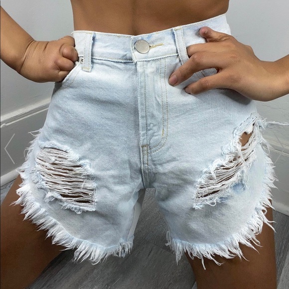 Dollskill demin shorts - Picture 2 of 4